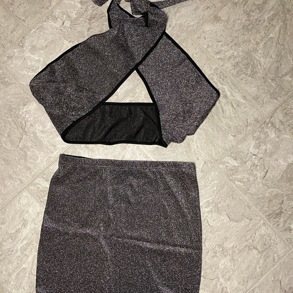 NEW NWOT 2 piece co ord metallic wrap top & skirt - Picture 12 of 12